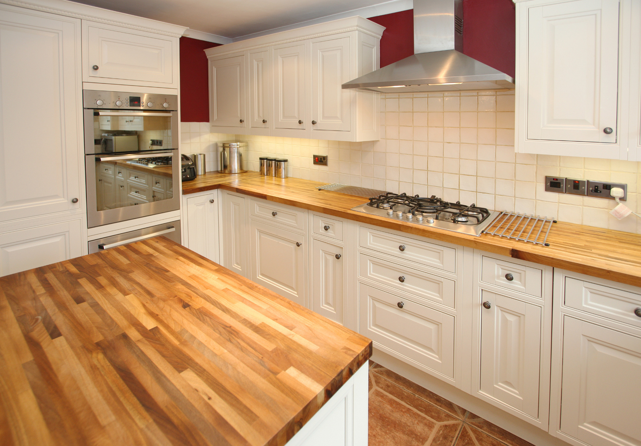 Worktop Refinishing in Upminster for Kitchens That Shine